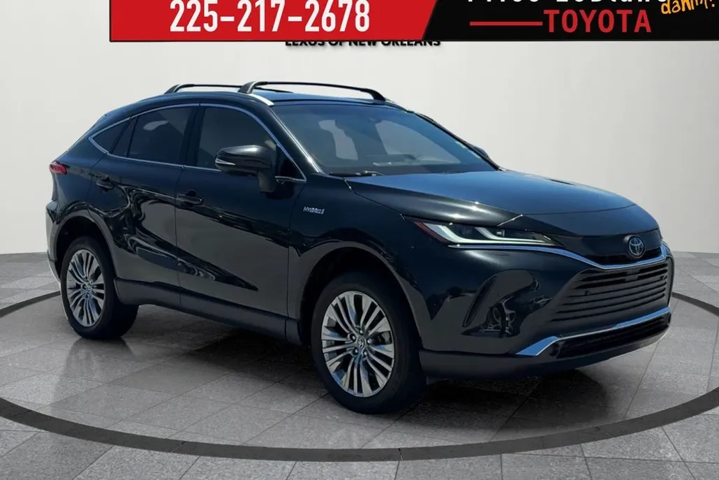 2021 Toyota Venza XLE photo 1