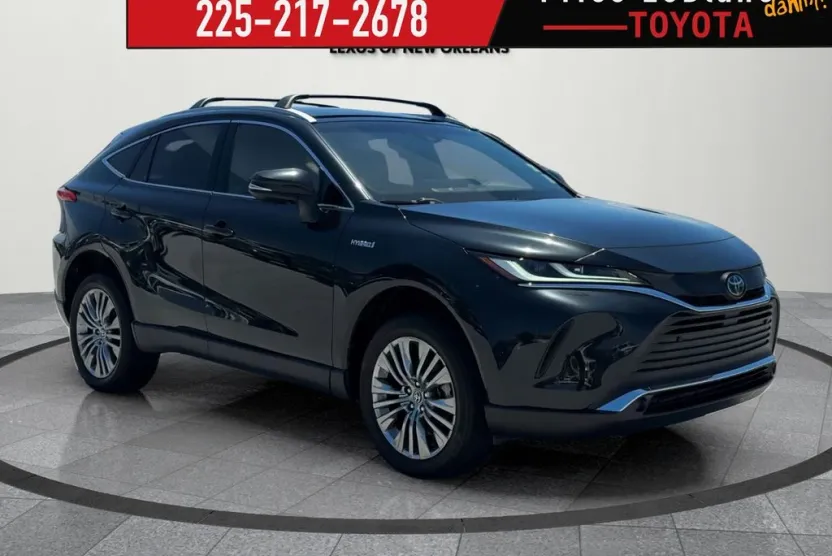 2021 Toyota Venza XLE photo 1