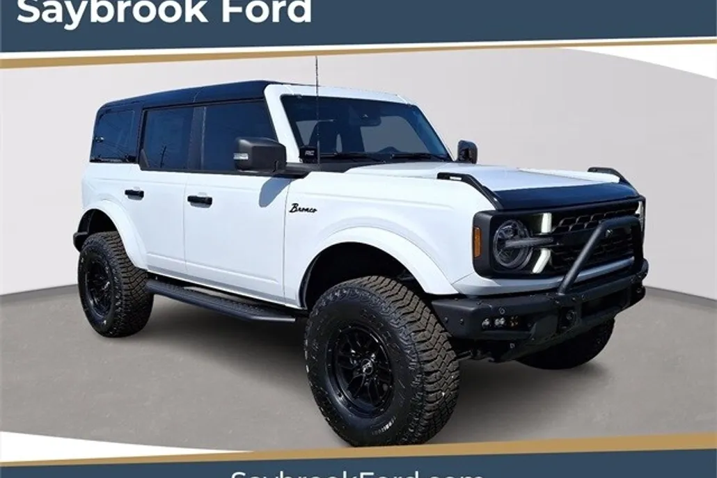 2024 Ford Bronco Badlands photo 1