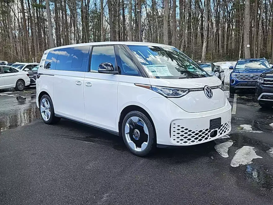 2025 Volkswagen ID. Buzz Pro S photo 1