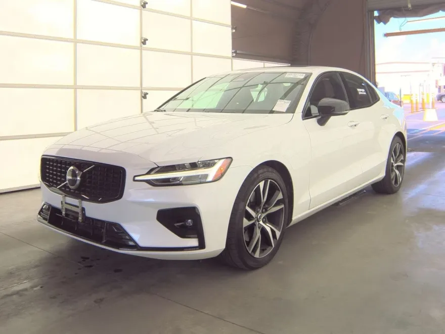 2024 Volvo S60 B5 Core photo 1