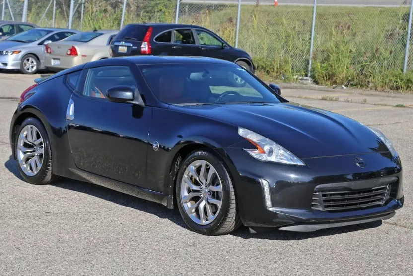 2014 Nissan 370Z Touring photo 1