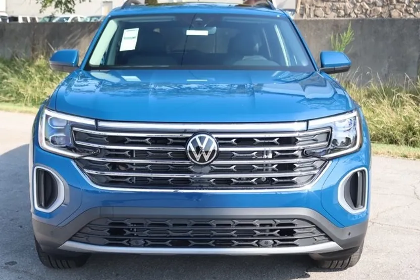 2026 Volkswagen Atlas SE Technology photo 1