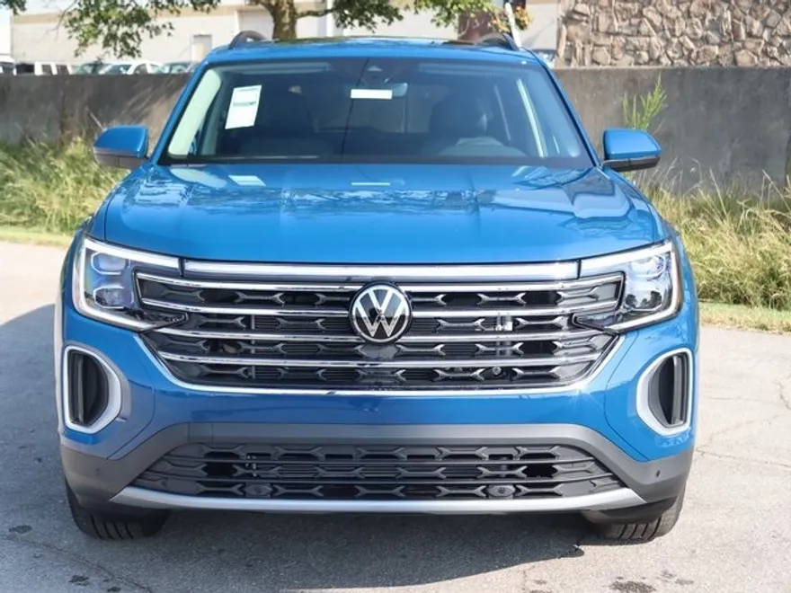2026 Volkswagen Atlas SE Technology photo 1