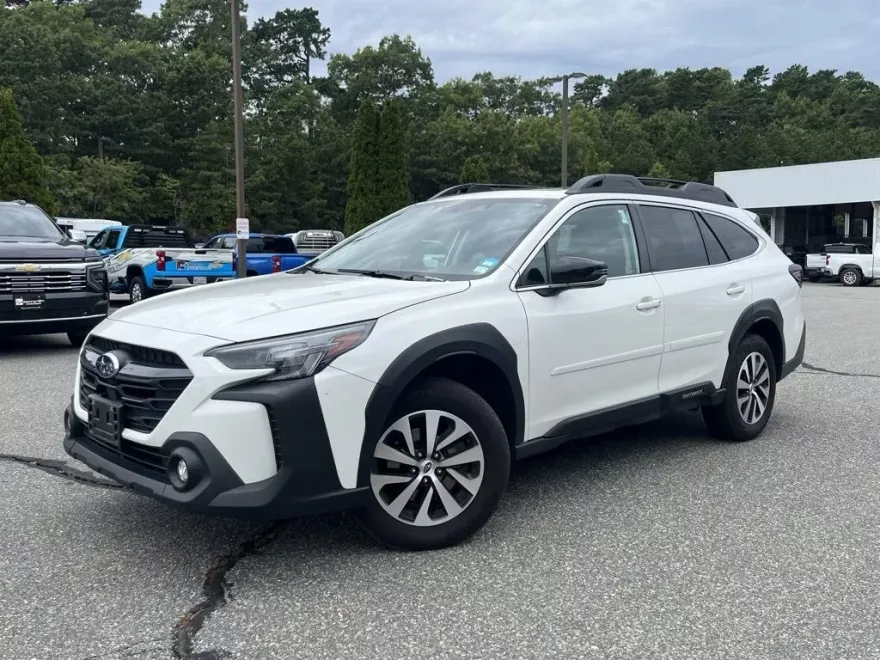 2023 Subaru Outback Premium photo 1