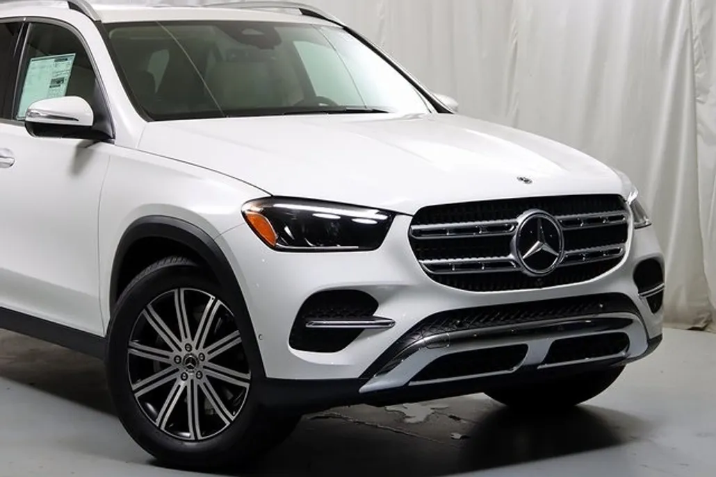 2025 Mercedes Benz GLE 350 4MATIC photo 1