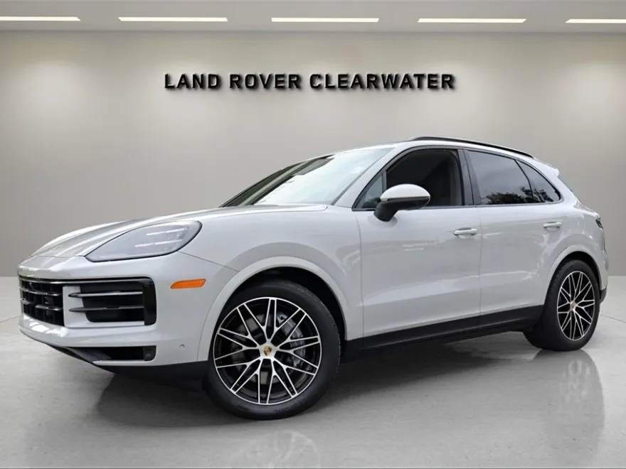 2024 Porsche Cayenne Base photo 1