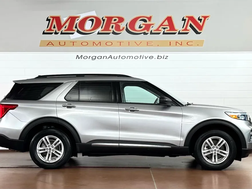 2022 Ford Explorer XLT photo 1