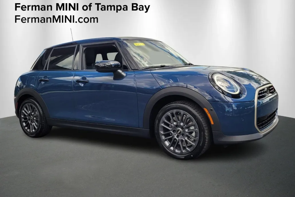 2026 Mini Cooper 4 Door Hardtop S photo 1