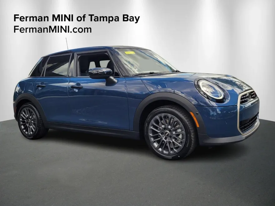 2026 Mini Cooper 4 Door Hardtop S photo 1