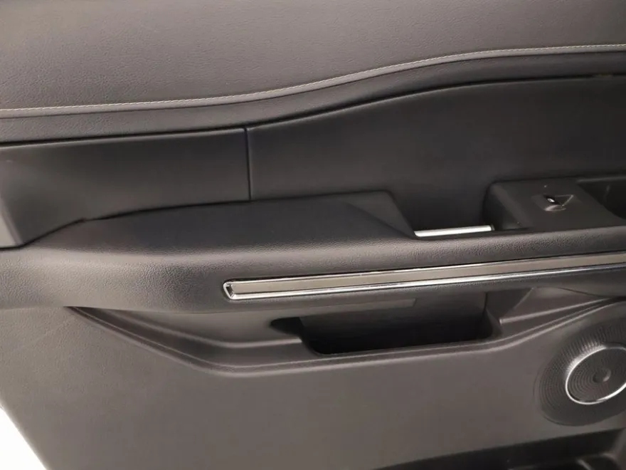 2023 Ford Expedition MAX XLT photo 1