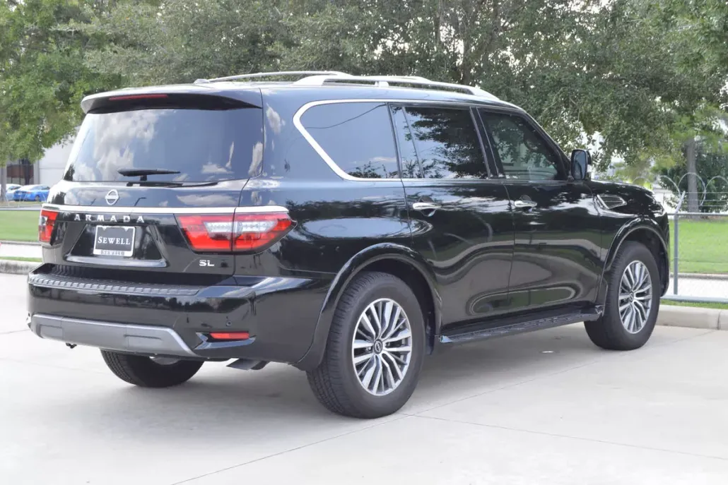 2024 Nissan Armada SL photo 1