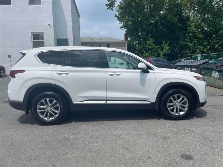 2020 Hyundai Santa Fe SEL photo 1