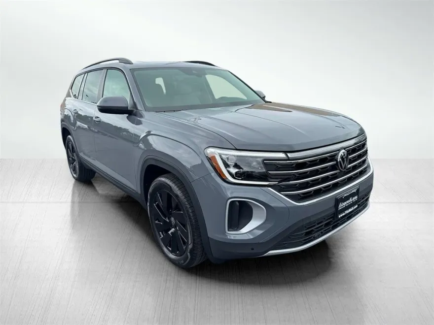 2025 Volkswagen Atlas SE Technology photo 1