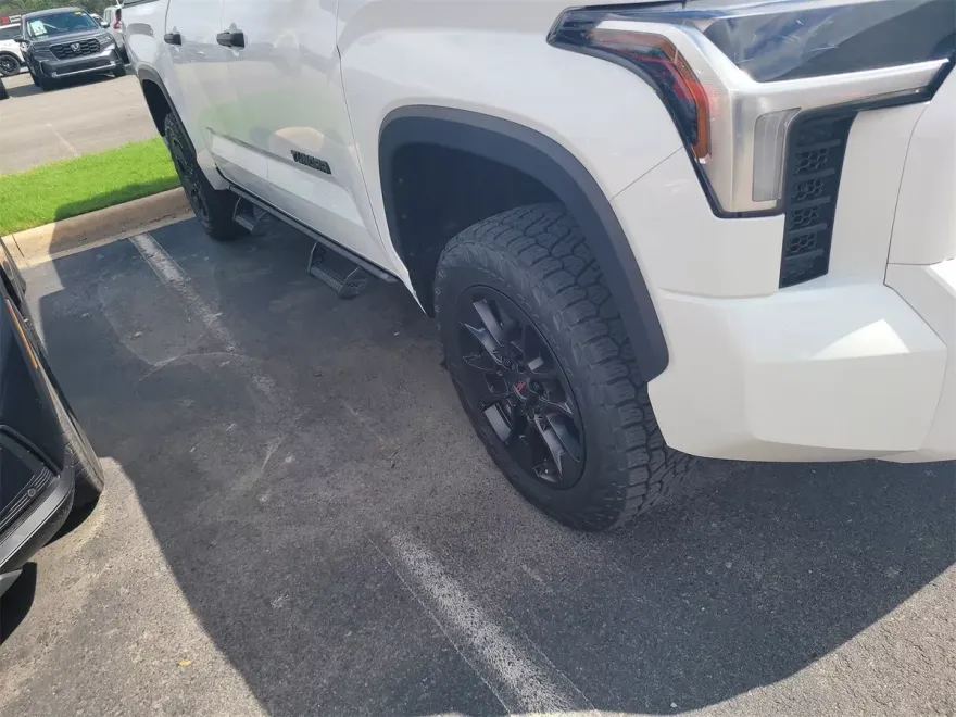 2023 Toyota Tundra SR5 photo 1