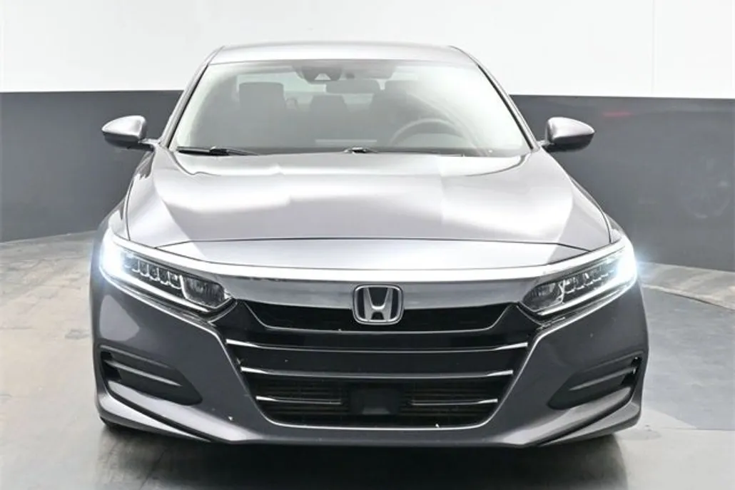 2018 Honda Accord LX photo 1