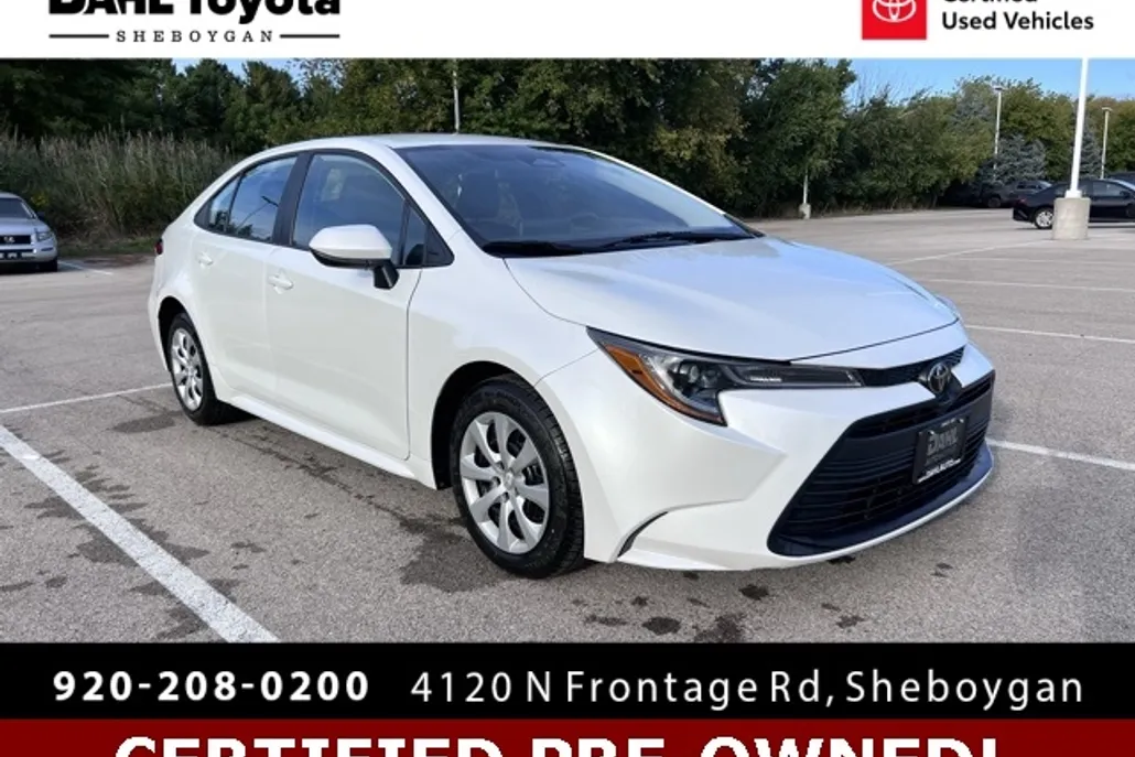 2024 Toyota Corolla LE photo 1