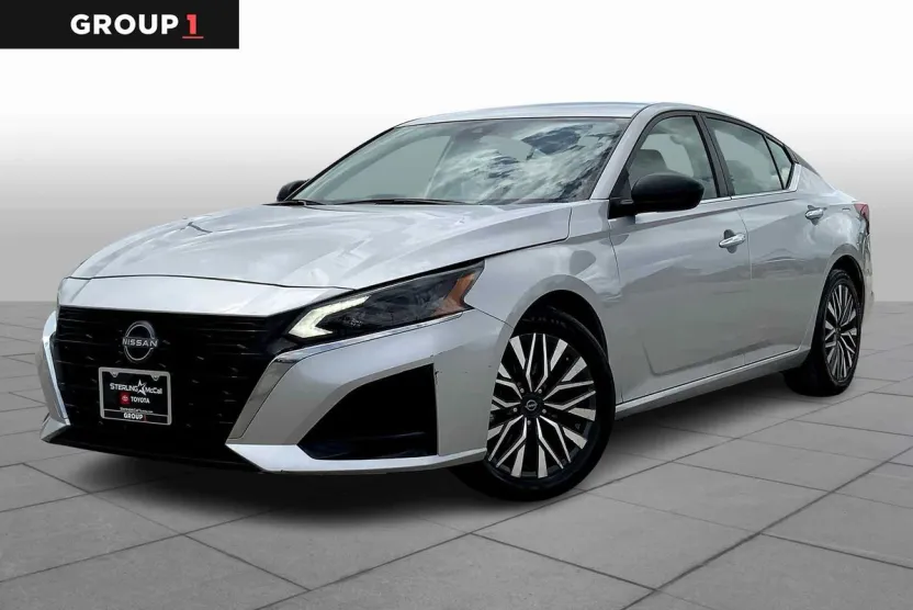 2024 Nissan Altima 2.5 SV photo 1