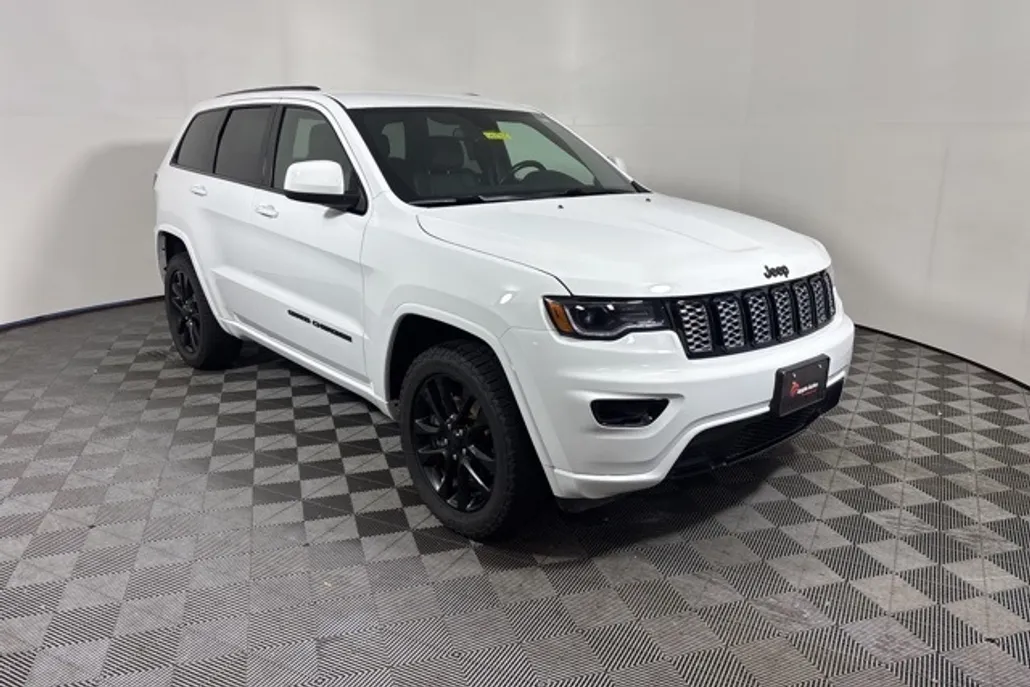 2021 Jeep Grand Cherokee Laredo X photo 1