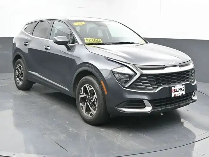 2023 Kia Sportage LX photo 1