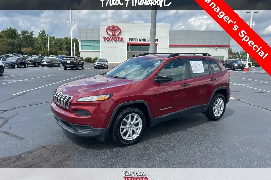 2015 Jeep Cherokee Sport photo 1