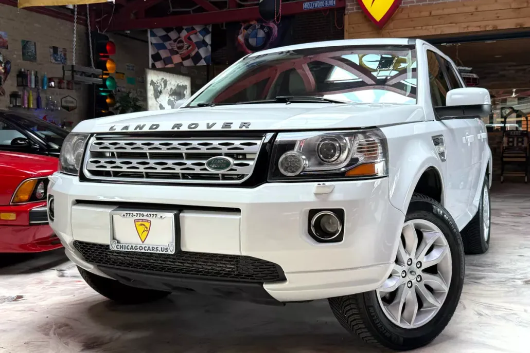 2013 Land Rover LR2 HSE photo 1