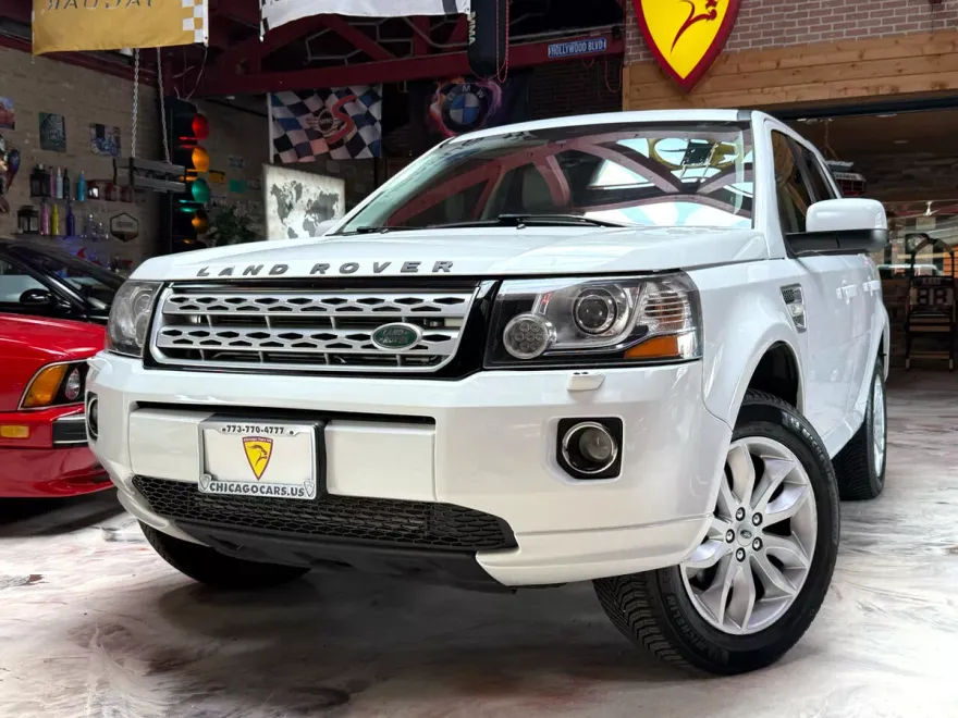 2013 Land Rover LR2 HSE photo 1