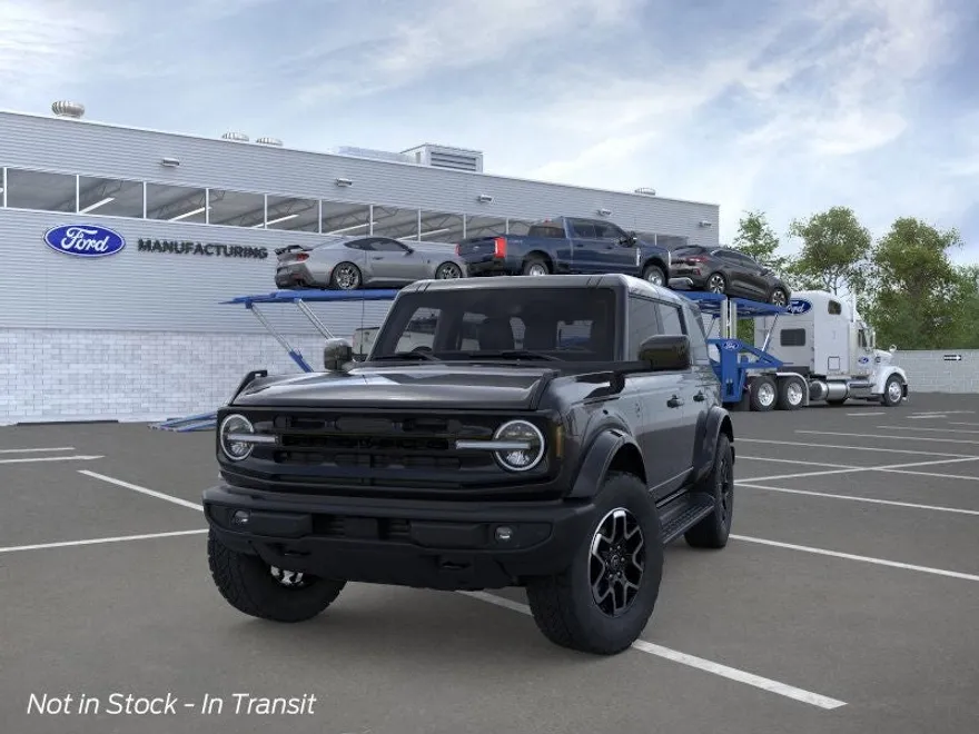 2025 Ford Bronco Outer Banks photo 1
