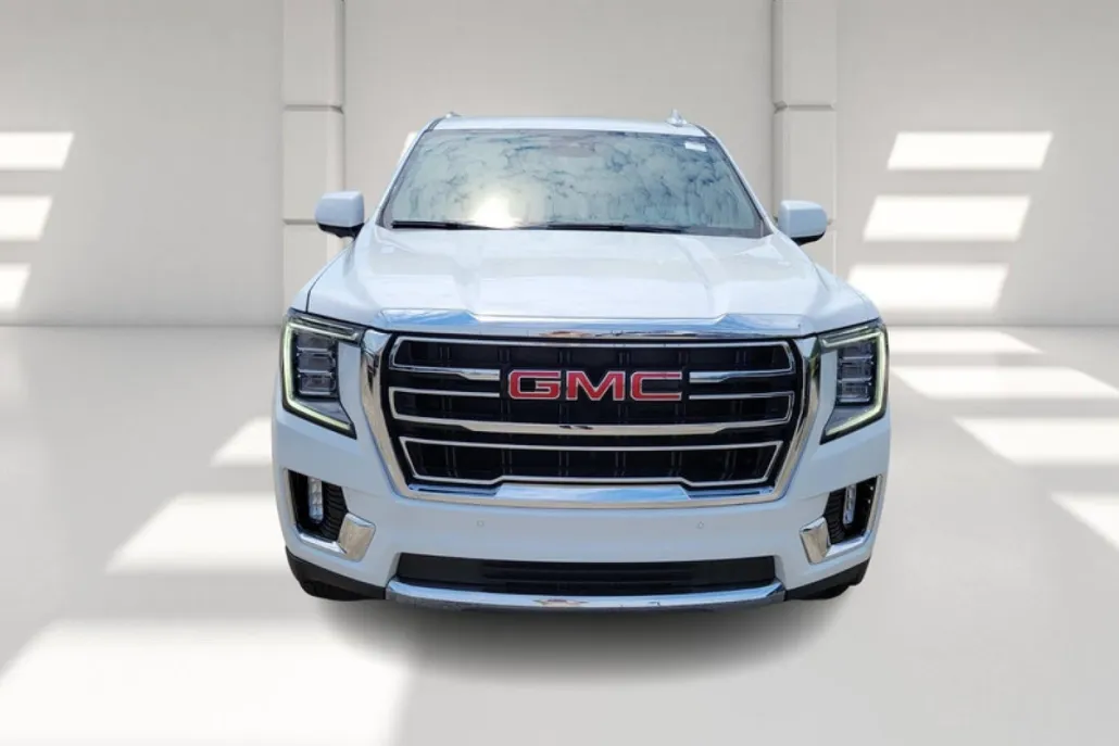 2023 Gmc Yukon SLT photo 1