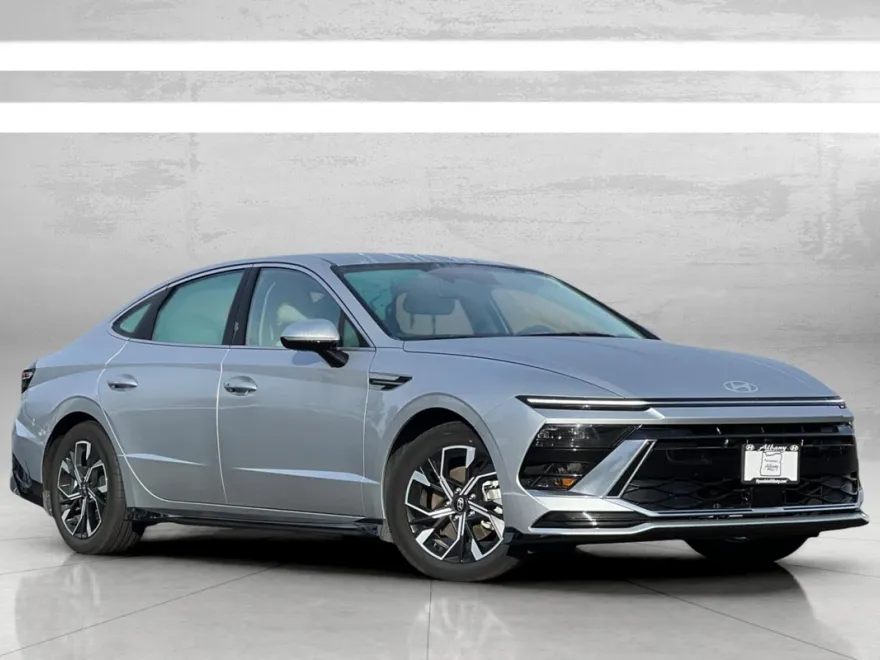 2024 Hyundai Sonata SEL photo 1