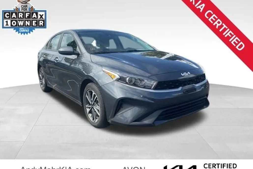 2024 Kia Forte LXS photo 1