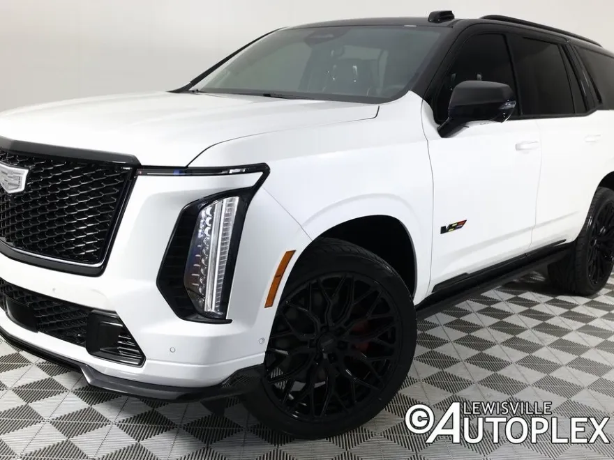 2025 Cadillac Escalade V-Series photo 1