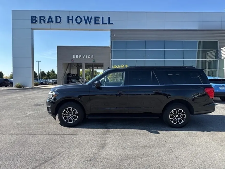 2024 Ford Expedition MAX XLT photo 1