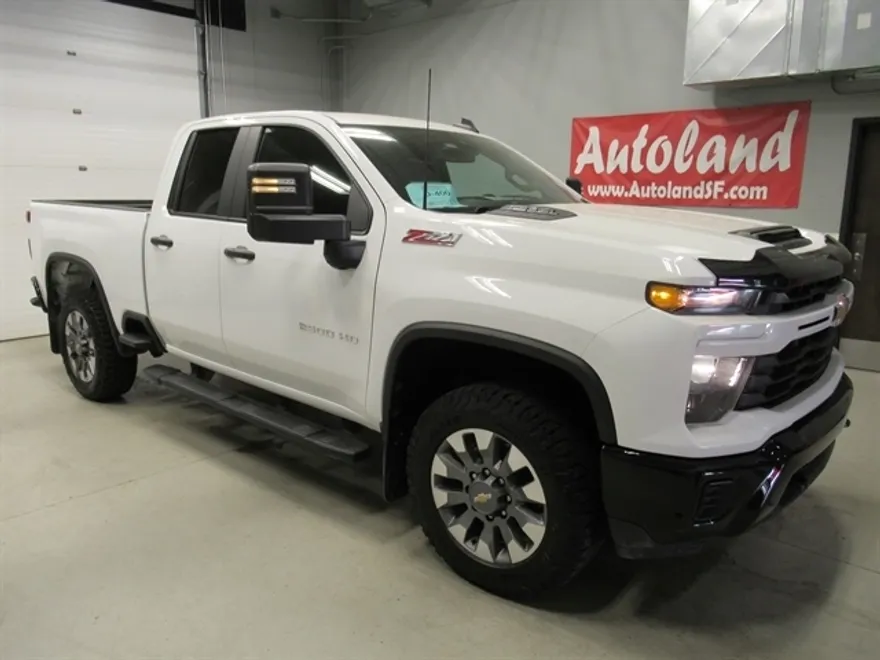 2024 Chevrolet Silverado 2500HD Custom photo 1