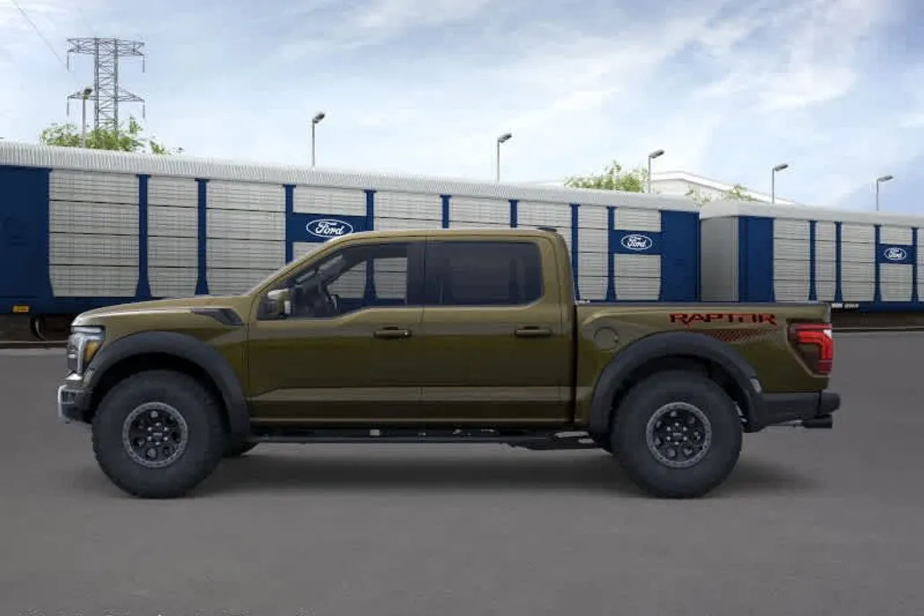 2025 Ford F-150 Raptor photo 1