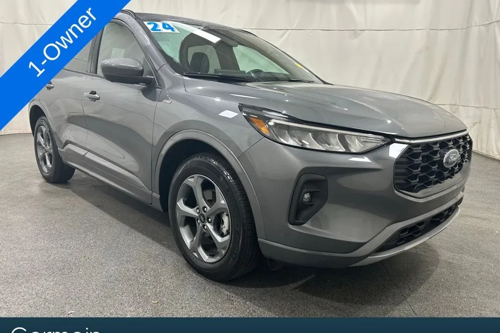 2023 Ford Escape ST-Line Select photo 1