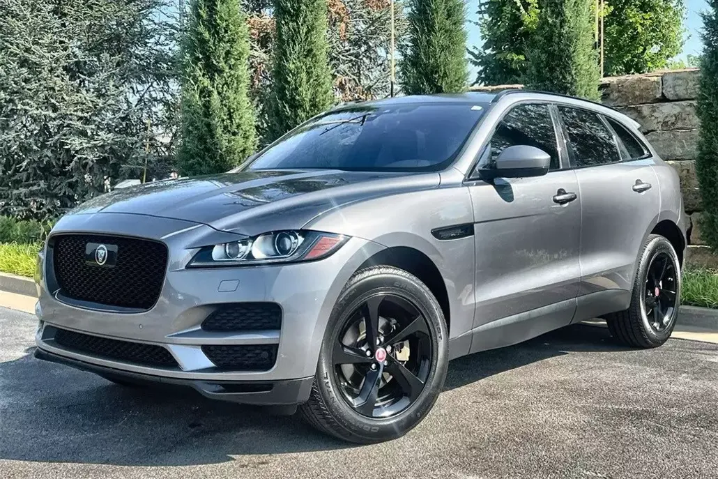 2020 Jaguar F-PACE Premium photo 1