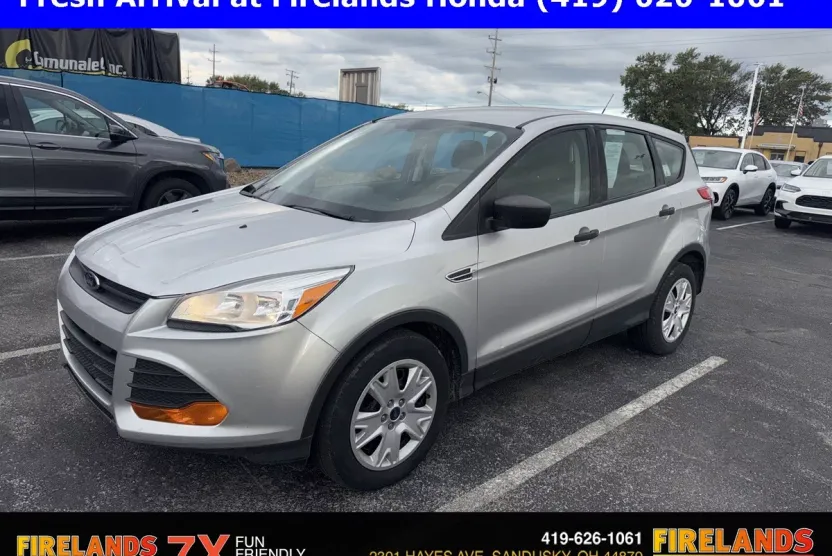 2015 Ford Escape S photo 1