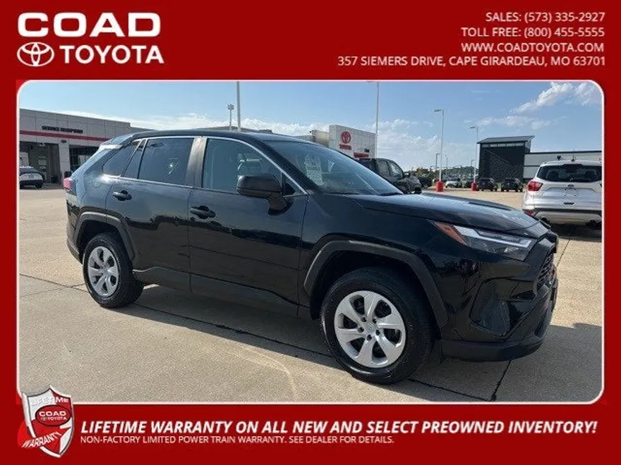 2024 Toyota RAV4 LE photo 1