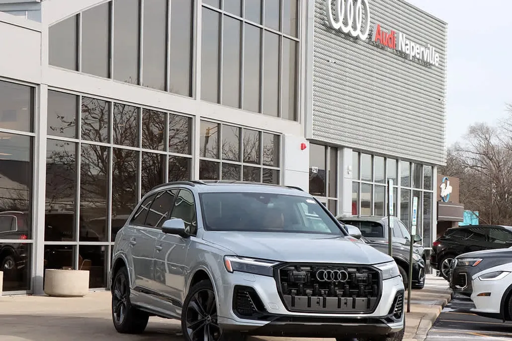 2025 Audi Q7 55 Premium Plus photo 1