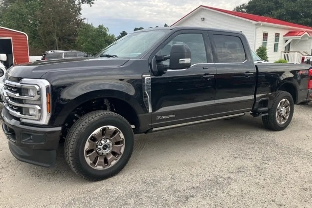 2025 Ford F-250 King Ranch photo 1