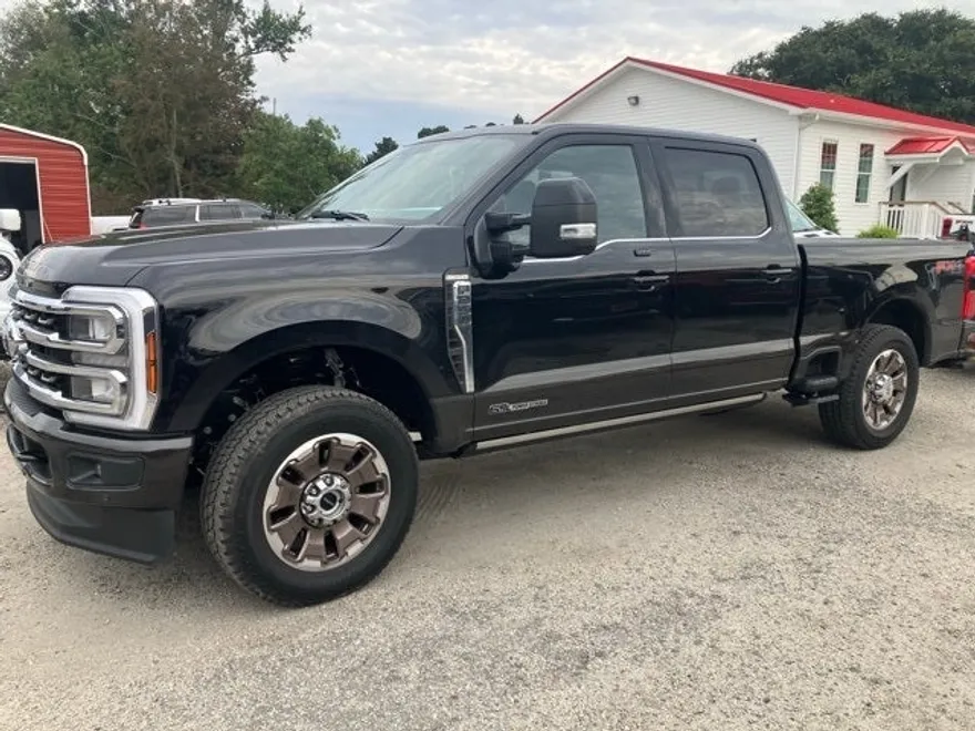 2025 Ford F-250 King Ranch photo 1