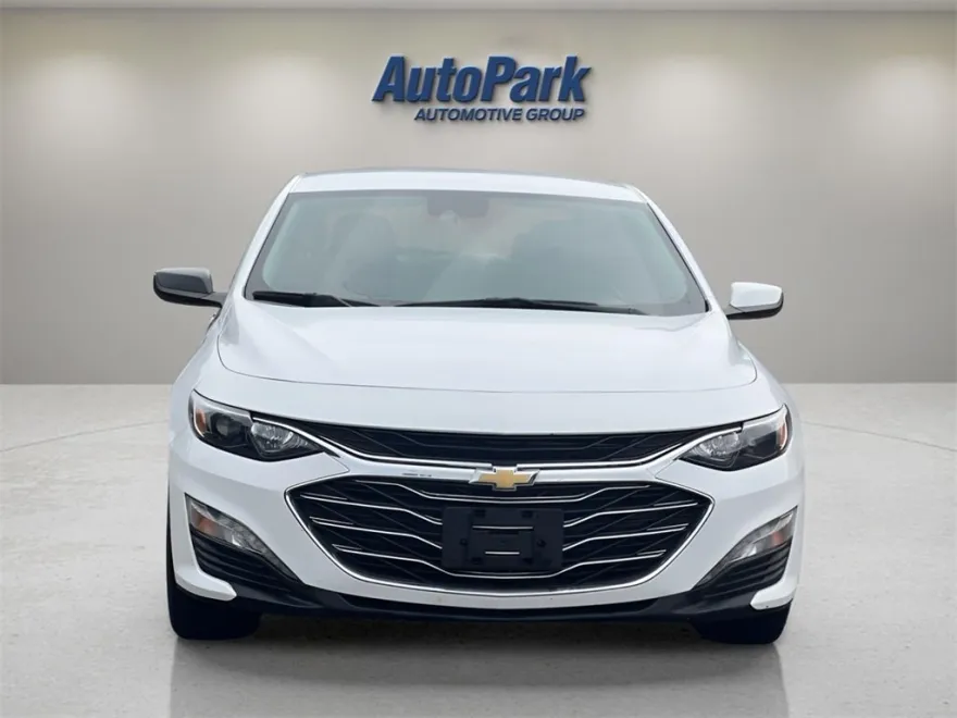 2023 Chevrolet Malibu 1LT photo 1