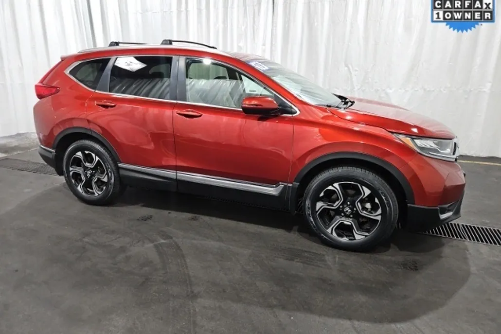 2019 Honda CR-V Touring photo 1