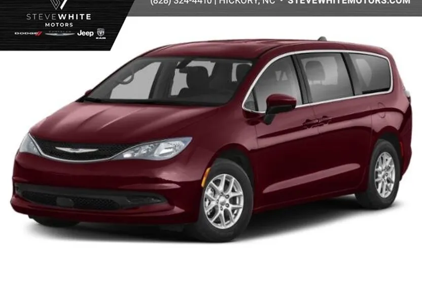 2022 Chrysler Voyager LX photo 1
