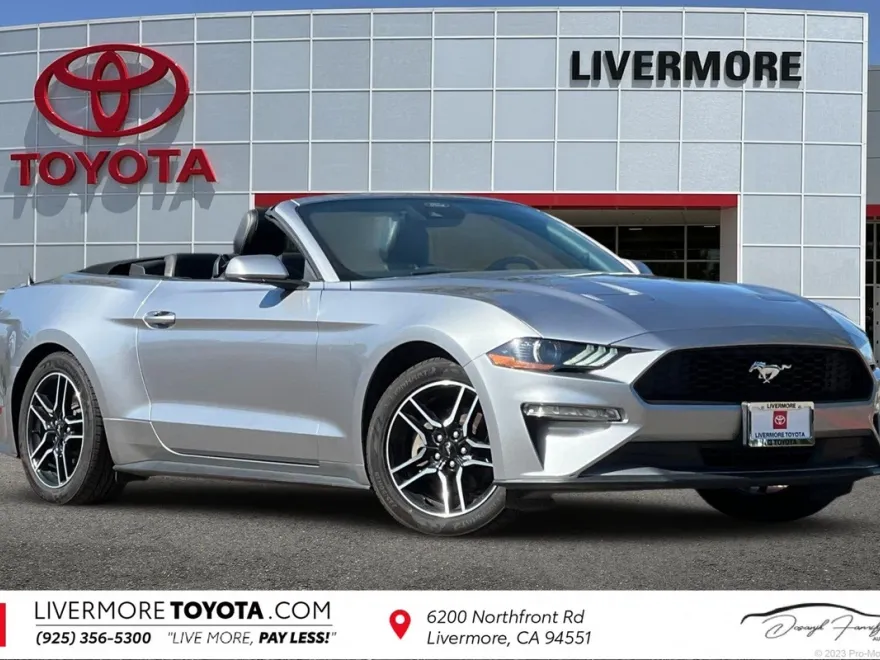 2022 Ford Mustang EcoBoost Premium photo 1