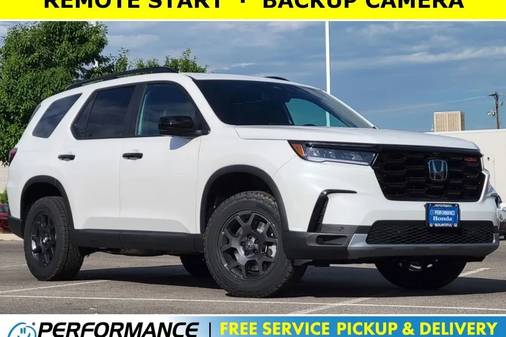 2025 Honda Pilot TrailSport photo 1