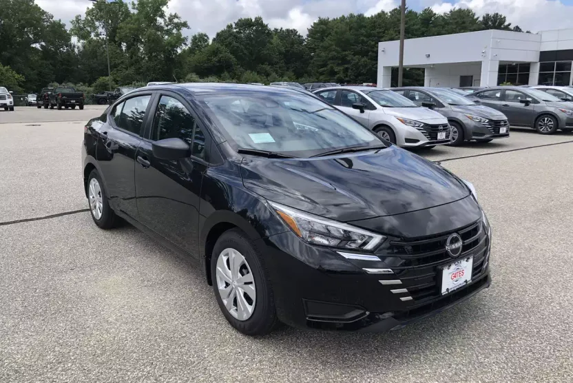 2025 Nissan Versa S photo 1