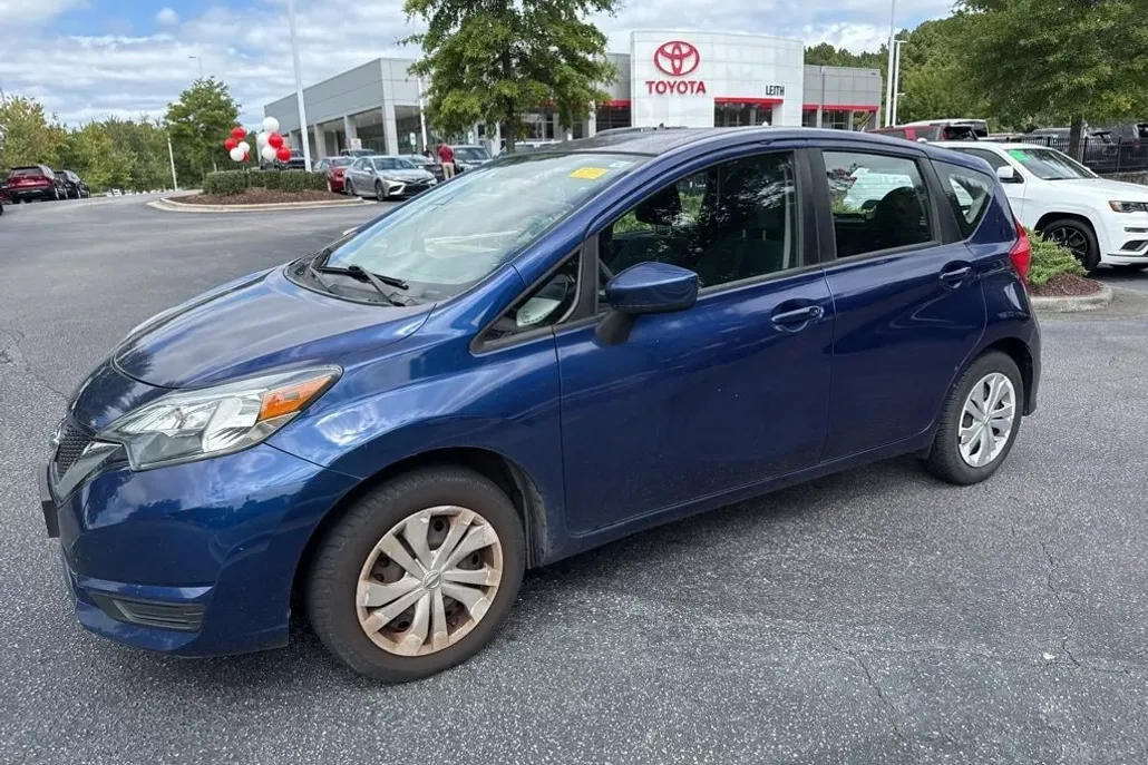 2019 Nissan Versa Note SV photo 1