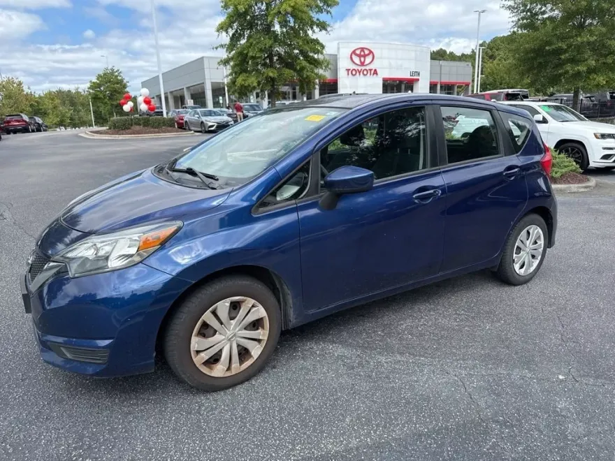 2019 Nissan Versa Note SV photo 1